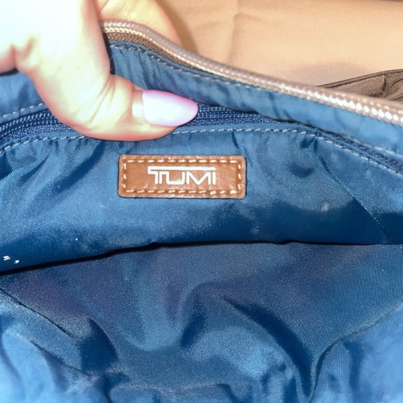 Tumi Susan Multifunction Pouch Wristlet Clutch Travel Cosmetics Gray Nylon - Picture 5 of 12